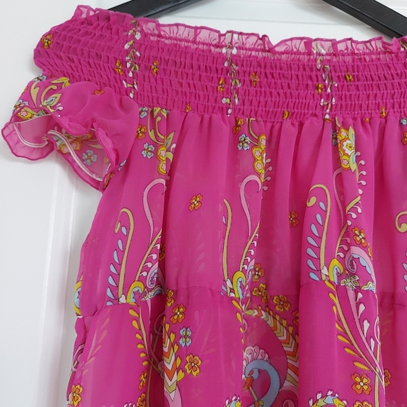 Hot Pink Floral Tops👚🛍 - Picture 3 of 7